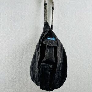 NWOT KAVU Paxton Pack Rope Sling Crossbody Bag Backpack Black Oak